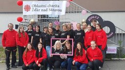 Aktuality z našich Charit: Pomáháme srdcem, sportem i vizí pro budoucnost