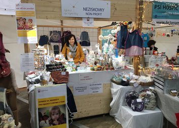 Charitní Vánoce v Brně tradičně i nově: trhy, splněná přání seniorů a přípravy Tříkrálové sbírky v p