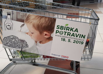 Sbírka potravin vynesla na pomoc lidem v nouzi přes šest tun jídla a drogerie