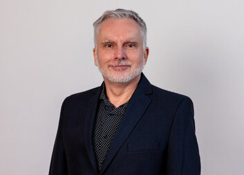 Tomáš Procházka z Oblastní charity Hodonín získal Cenu Charity 2026. Pomáhat druhým je pro něj víc než práce