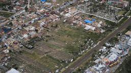 Po tornádu v Mikulčicích místní bloudili. Teď už opravují