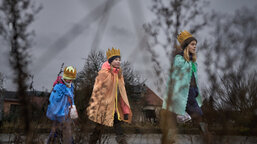 Tříkrálová sbírka slaví 25 let. Již 1. ledna vyrazí tisíce koledníků do ulic a přinesou radost a boží požehnání 