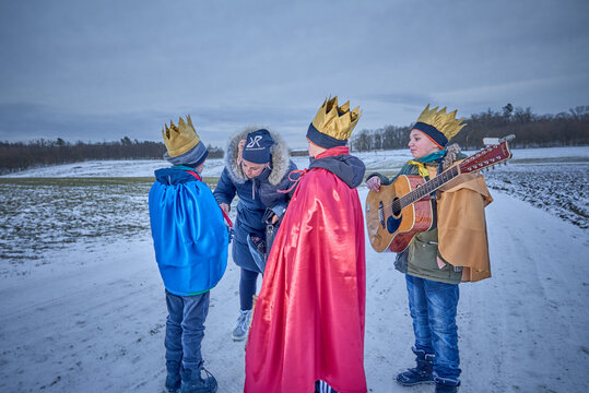 Odstartujte nový rok dobrým skutkem: Tříkráloví koledníci vyrazí 1.ledna do ulic