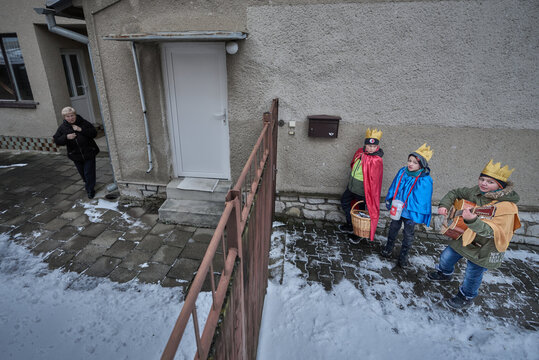 Pokladničky rozpečetěny. Letošní Tříkrálová sbírka vynesla v brněnské diecézi více než 44 miliónů korun